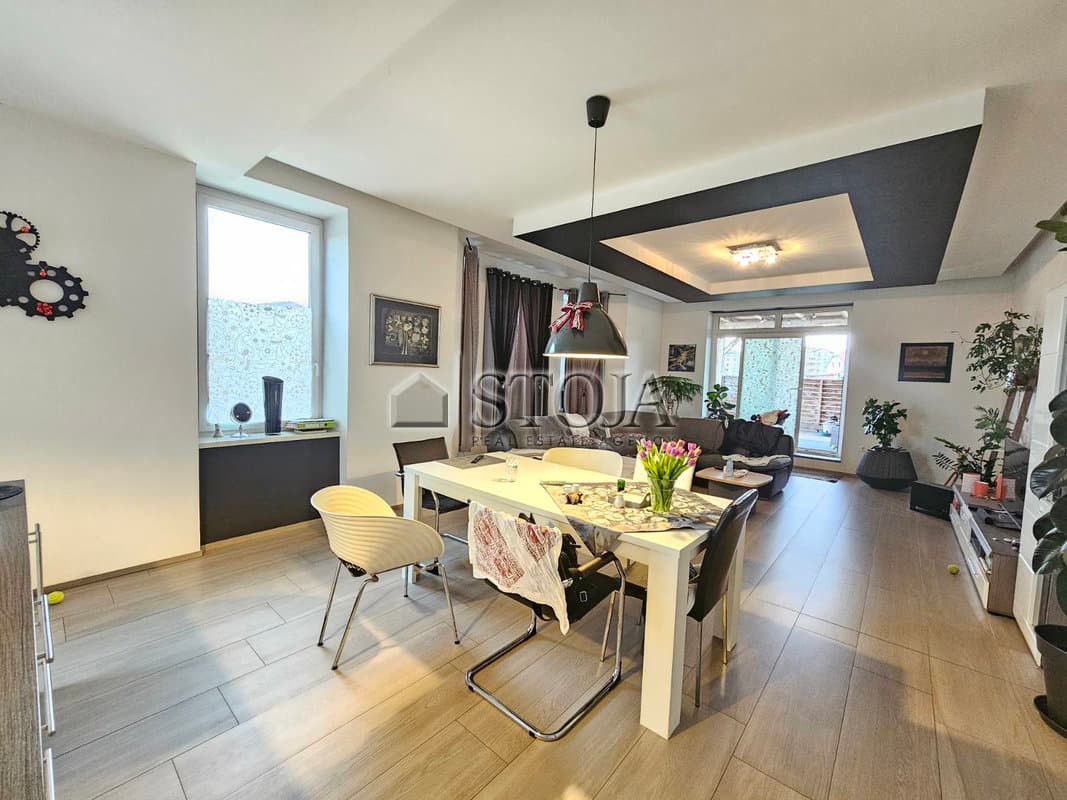 Prodaja, Stanovanje, 5+ več sobno, Ljubljana okolica, Medvode, Medvode, 330 m2 — photo 7 of 16
