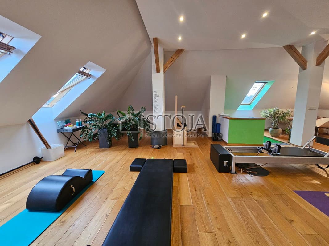 Prodaja, Stanovanje, 5+ več sobno, Ljubljana okolica, Medvode, Medvode, 330 m2 — photo 11 of 16