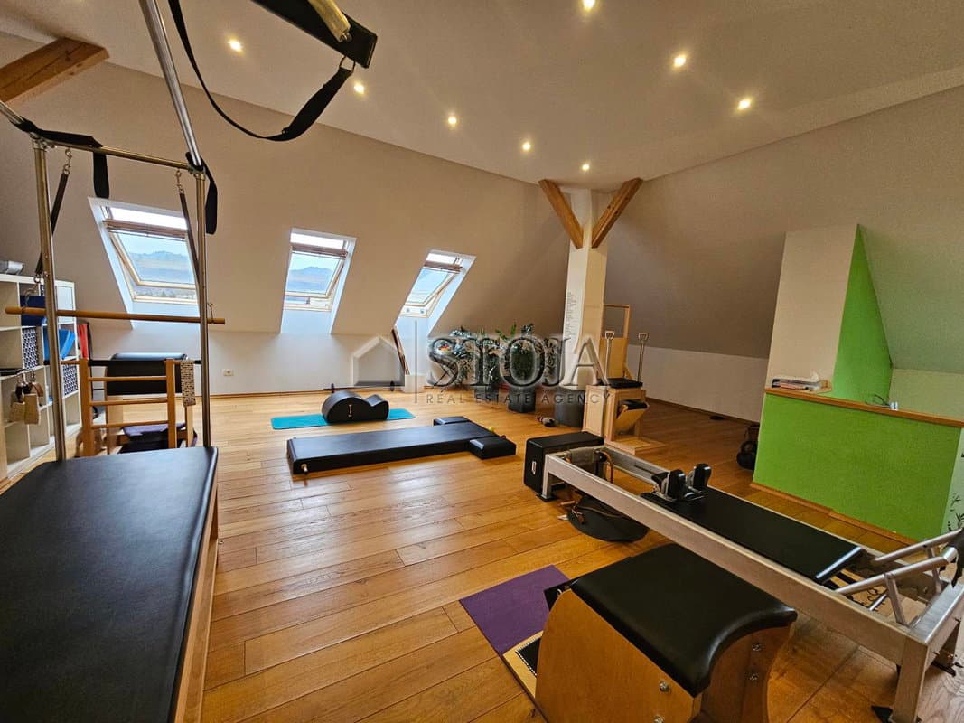 Prodaja, Stanovanje, 5+ več sobno, Ljubljana okolica, Medvode, Medvode, 330 m2 — photo 4 of 16