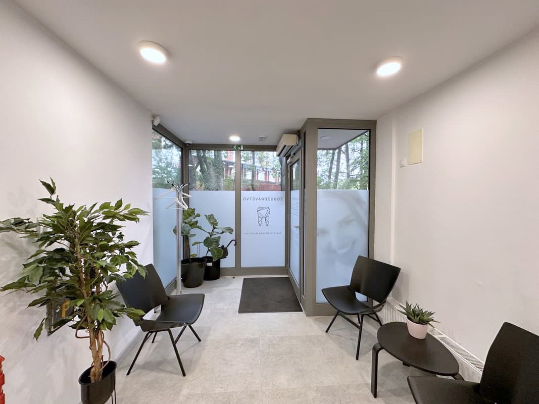 Oddaja, Poslovni prostor, Prostor za storitve, Ljubljana mesto, Vič-Rudnik, Vič, 77.5 m2