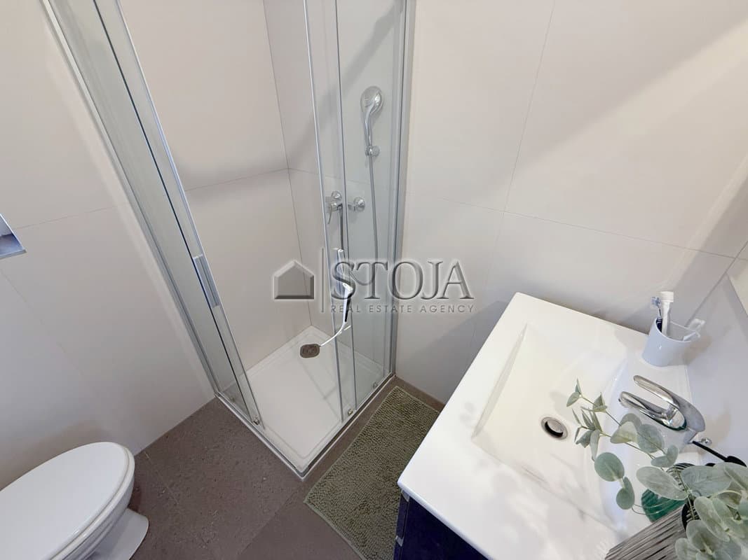 Prodaja, Hiša, Samostojna, Ljubljana mesto, Šiška, Vižmarje, 200 m2 — photo 21 of 23