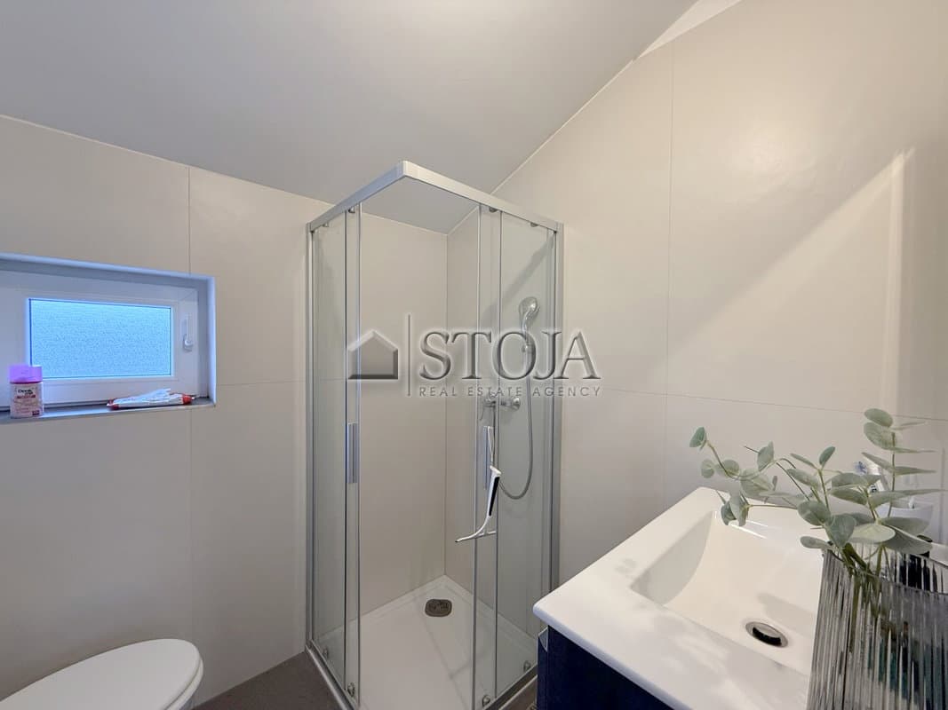 Prodaja, Hiša, Samostojna, Ljubljana mesto, Šiška, Vižmarje, 200 m2 — photo 22 of 23